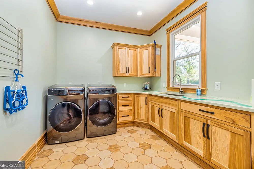 242 Kirkley RD Tyrone, GA 30290