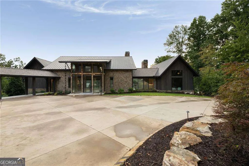 725 Rocky Point DR Morganton, GA 30560