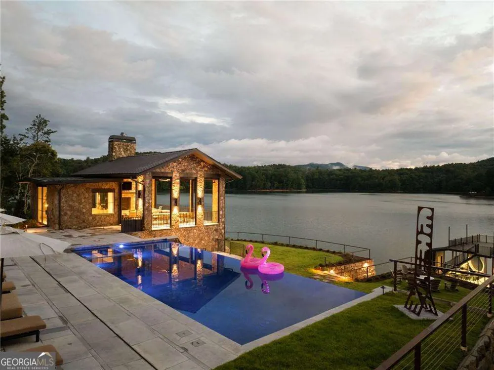 725 Rocky Point DR Morganton, GA 30560
