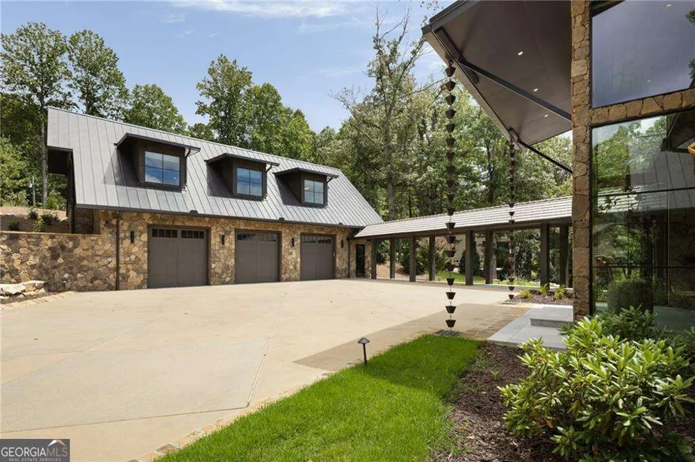 725 Rocky Point DR Morganton, GA 30560