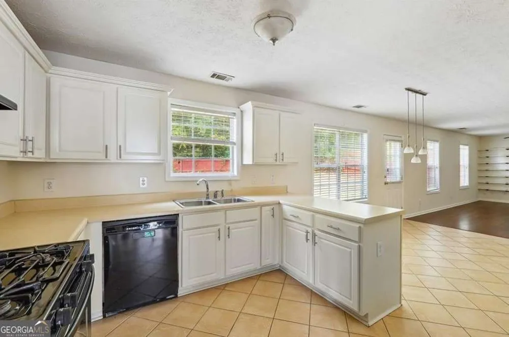 4255 Old House DR Conley, GA 30288
