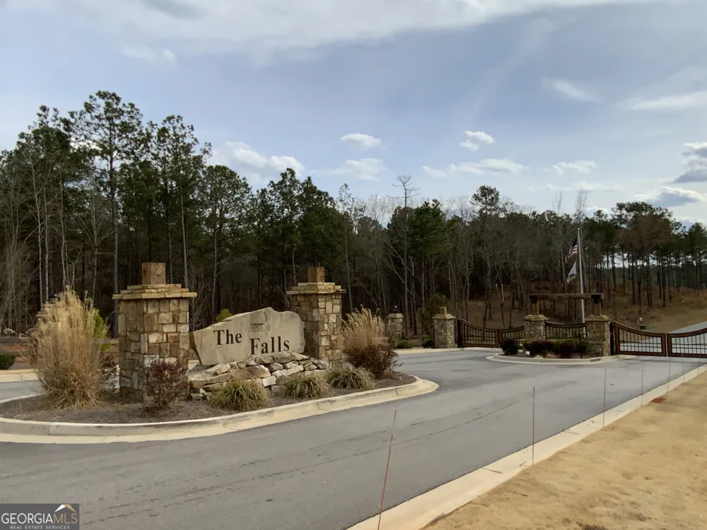 145 Falls LN Milledgeville, GA 31061