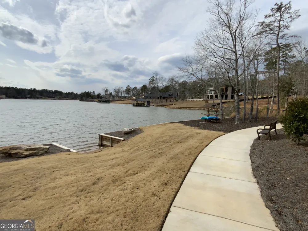 145 Falls LN Milledgeville, GA 31061