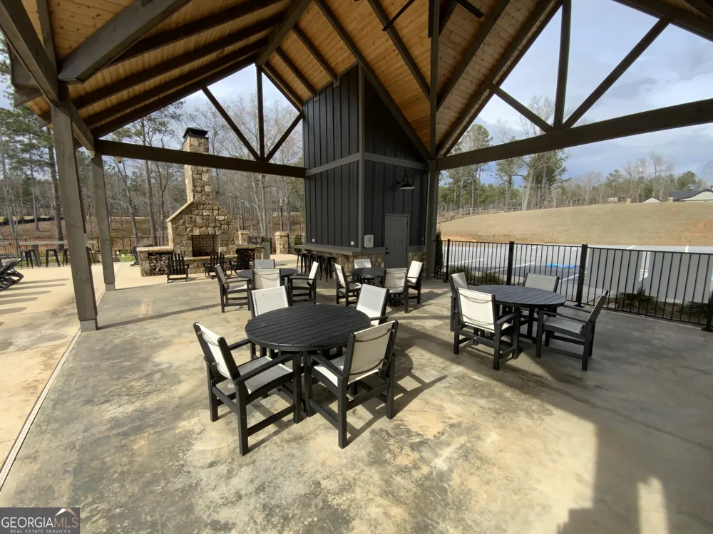 145 Falls LN Milledgeville, GA 31061