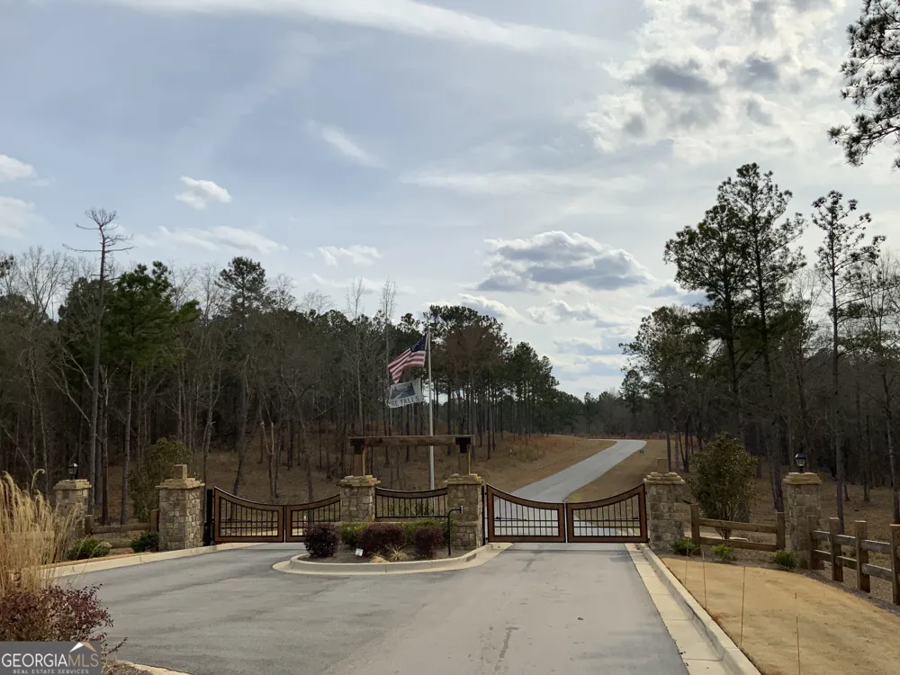 145 Falls LN Milledgeville, GA 31061