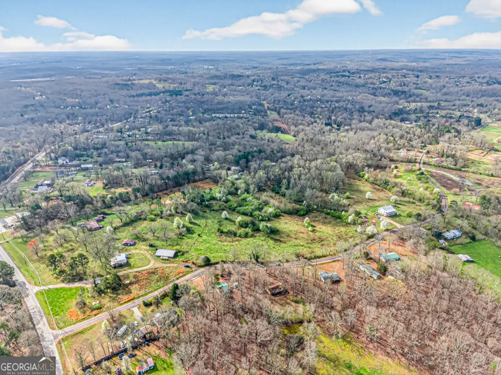 5525 Lula RD Lula, GA 30554