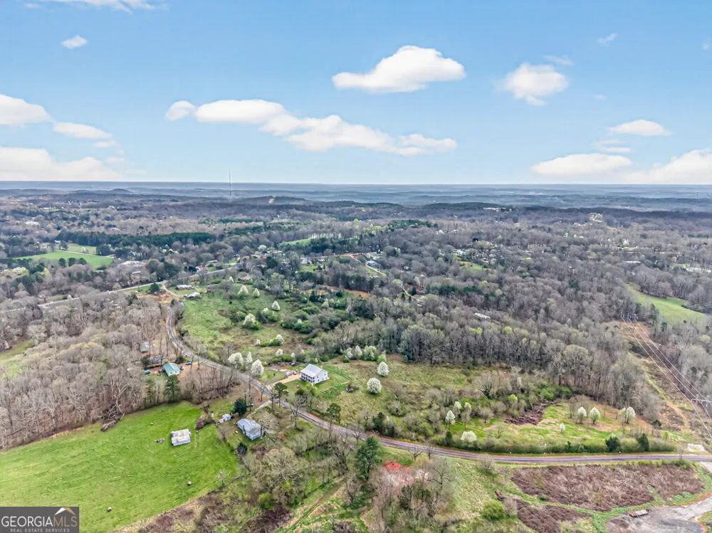 5525 Lula RD Lula, GA 30554