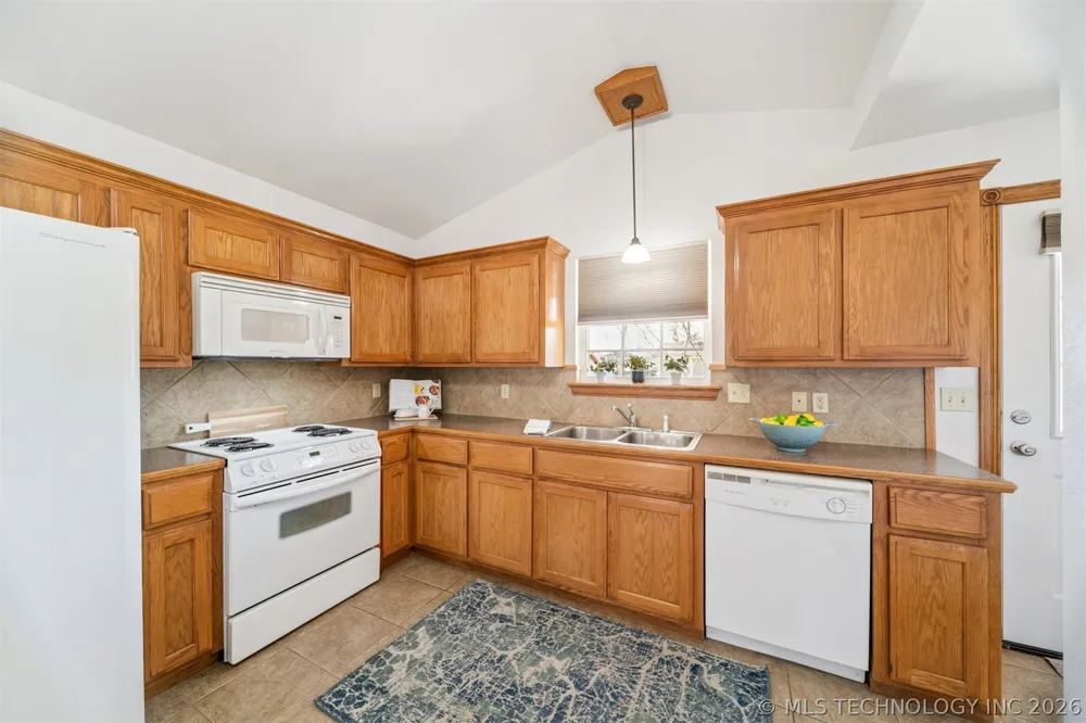 447684 Anchors End #37 Ketchum, OK 74349