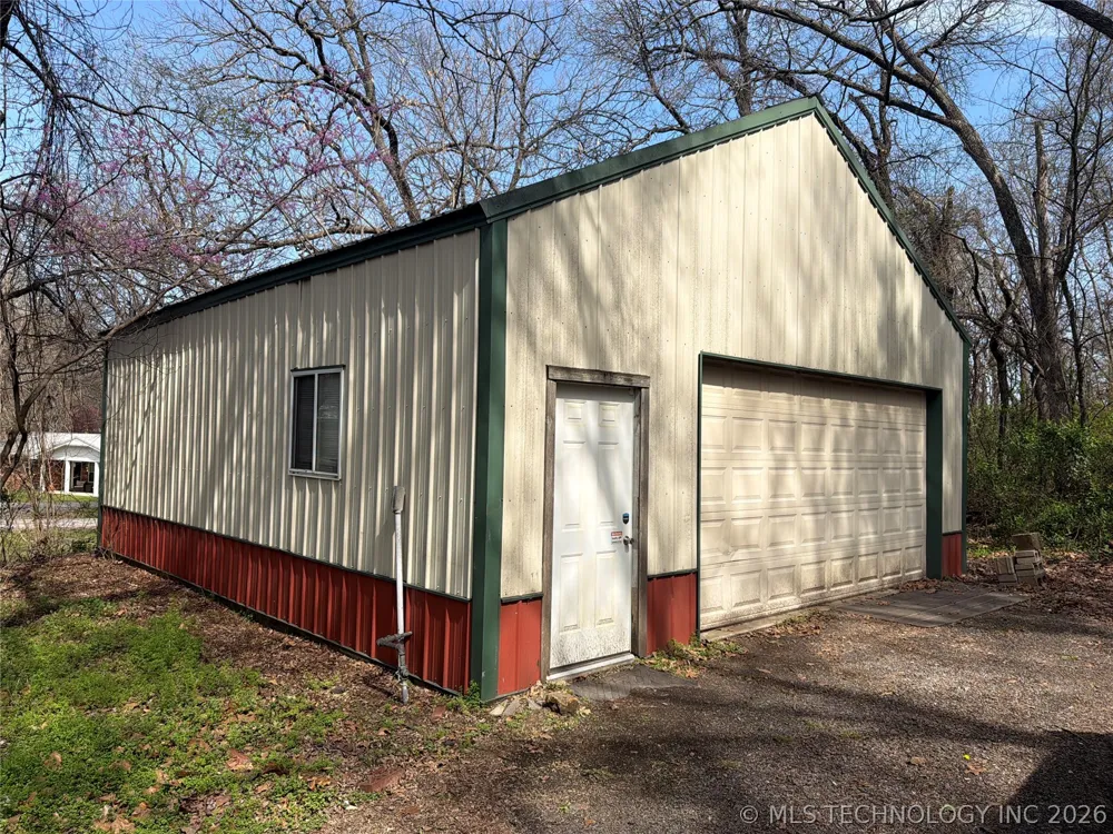 6311 E 81 STREET Fort Gibson, OK 74434