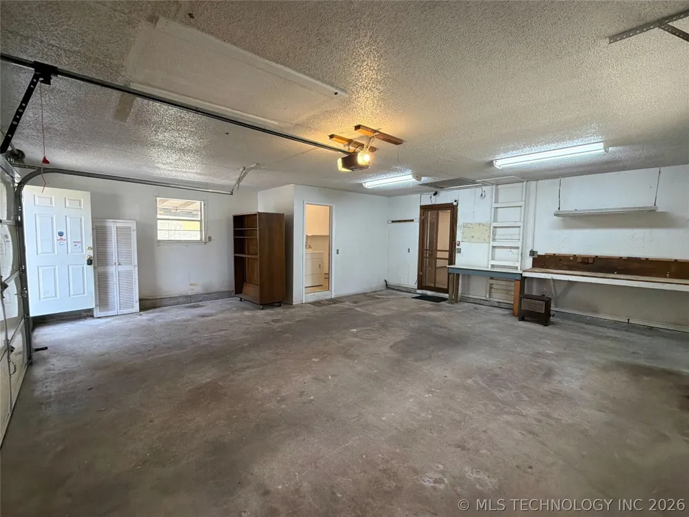 6311 E 81 STREET Fort Gibson, OK 74434