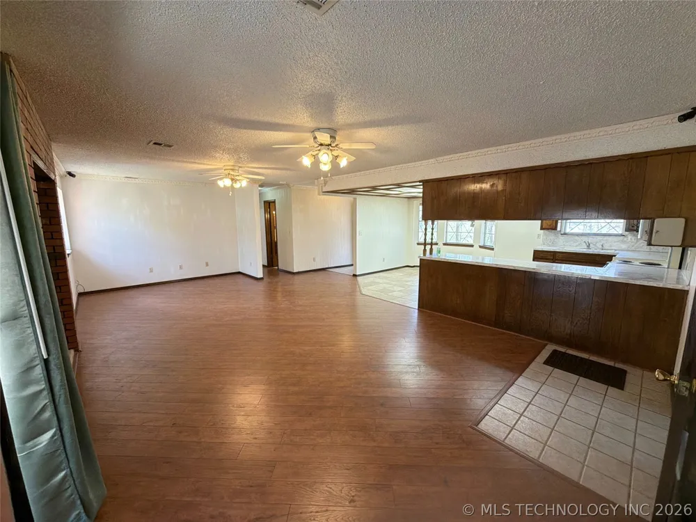 6311 E 81 STREET Fort Gibson, OK 74434