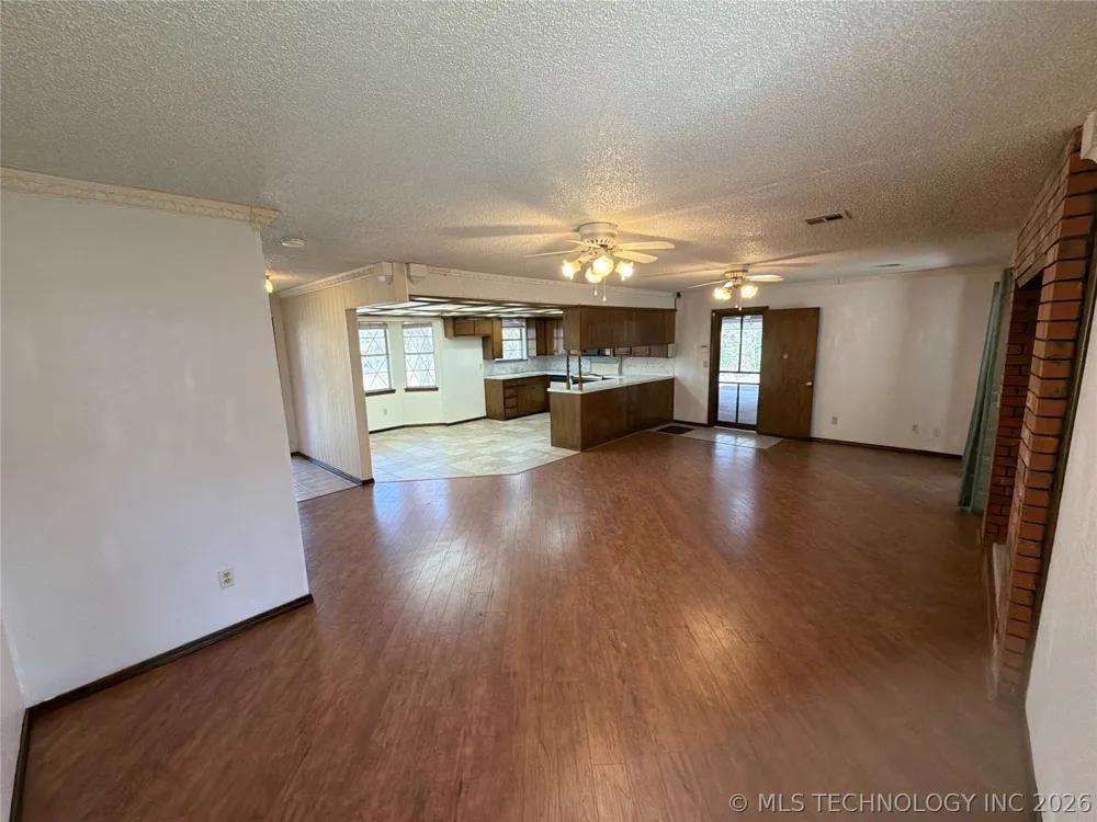 6311 E 81 STREET Fort Gibson, OK 74434