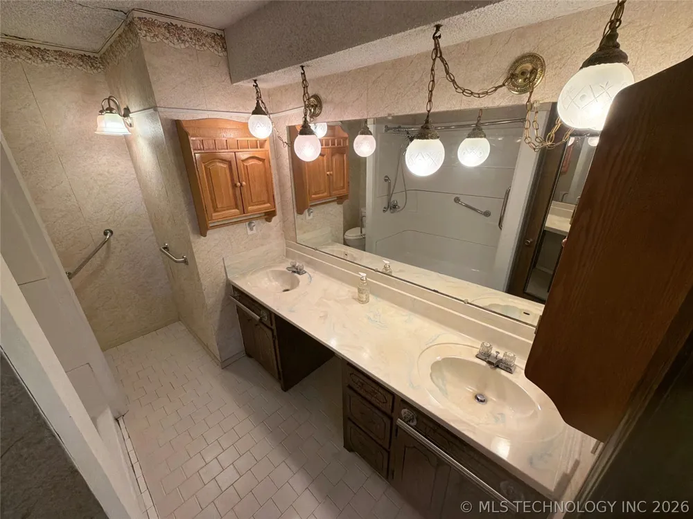 6311 E 81 STREET Fort Gibson, OK 74434