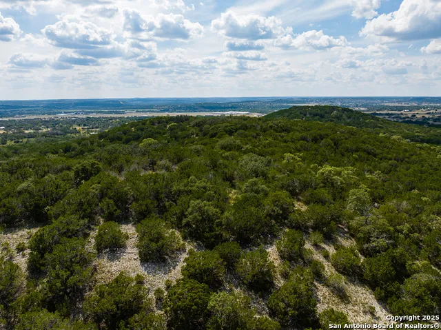 445 Dark Sky Path Kerrville, TX 78028