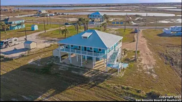 1065 Ocean Dr Port Lavaca, TX 77979