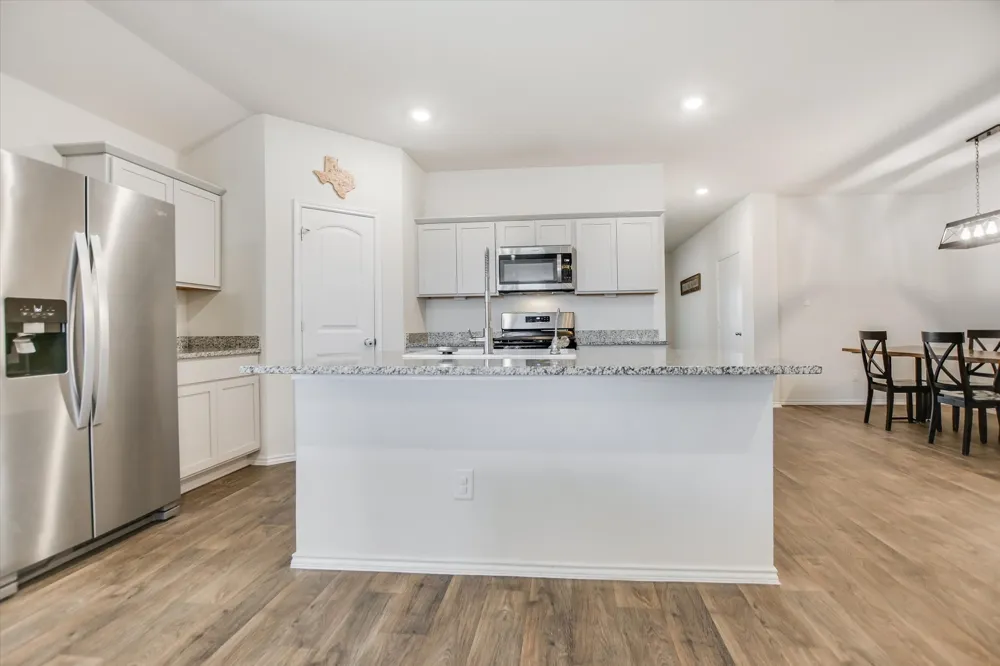 262 SICKLE LOOP Kyle, TX 78640