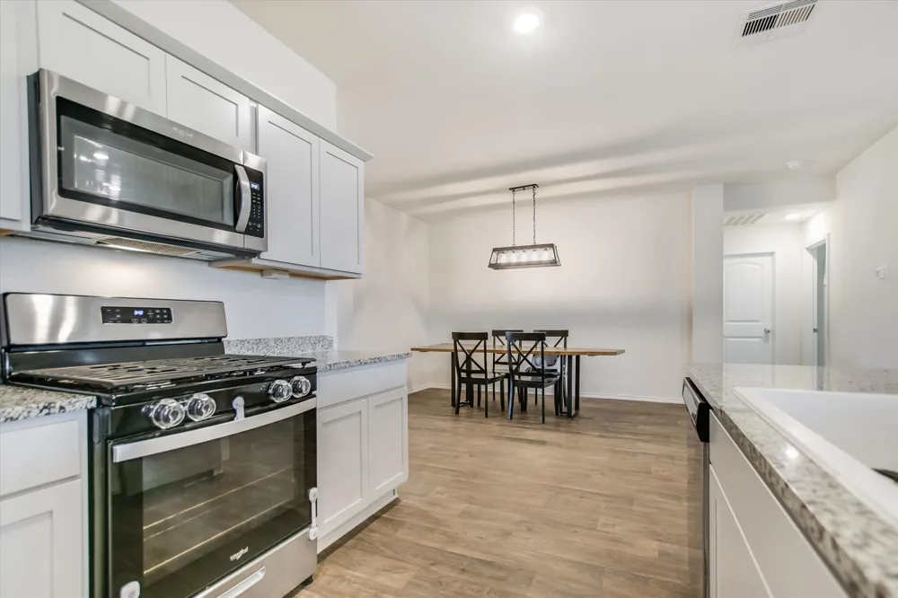 262 SICKLE LOOP Kyle, TX 78640