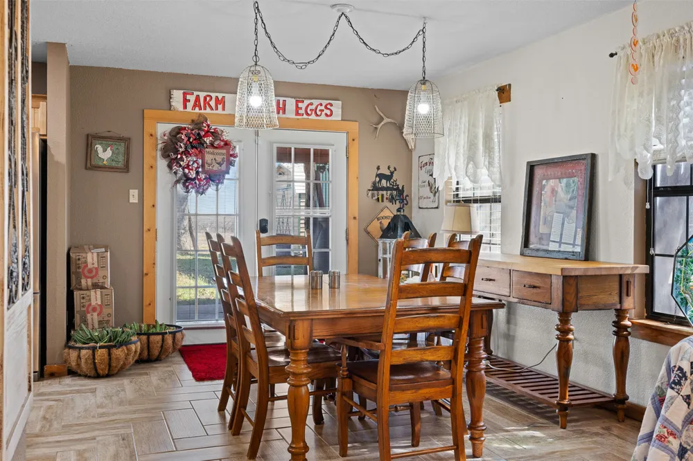 7393 State Highway 80 Nixon, TX 78140