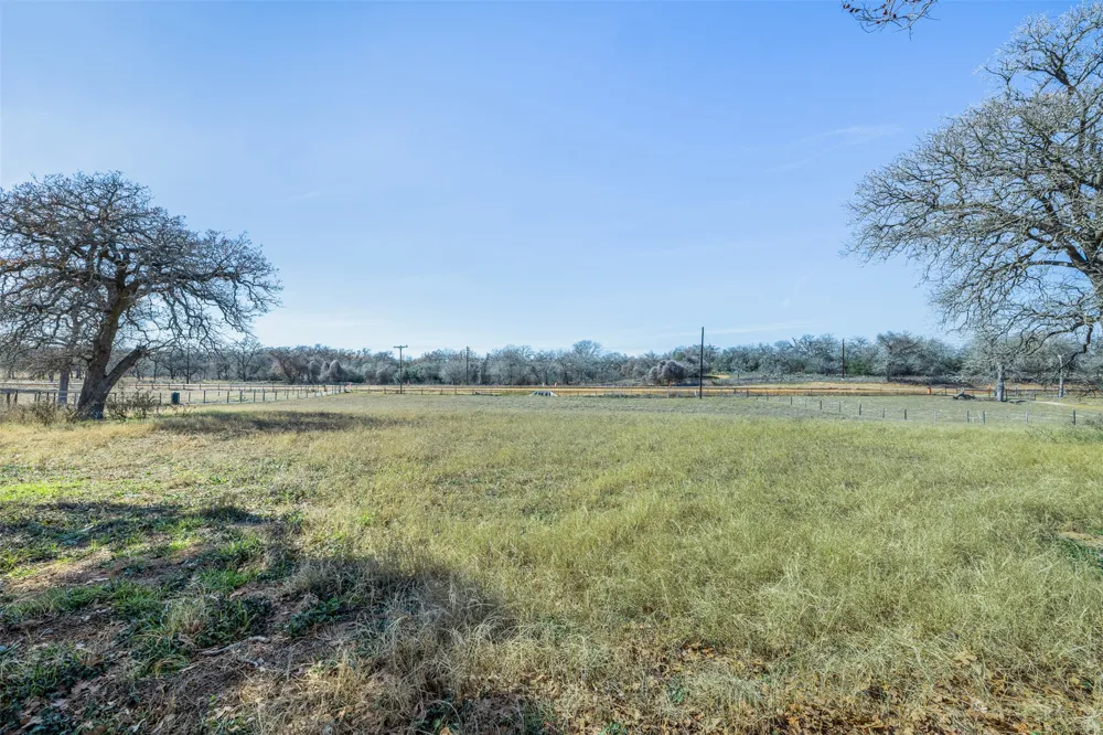 7393 State Highway 80 Nixon, TX 78140
