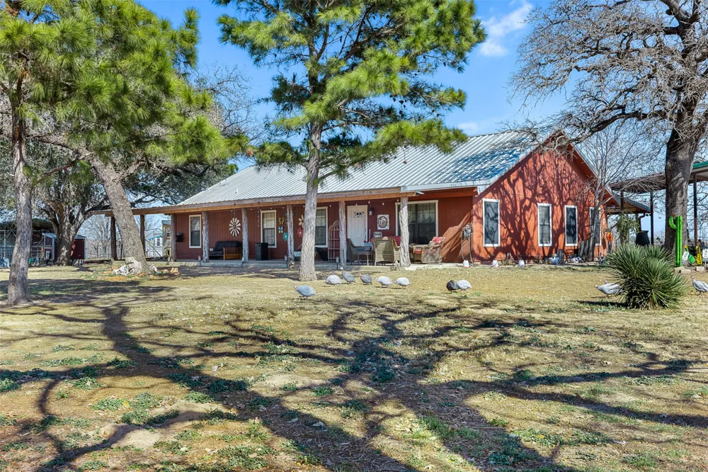 7393 State Highway 80 Nixon, TX 78140