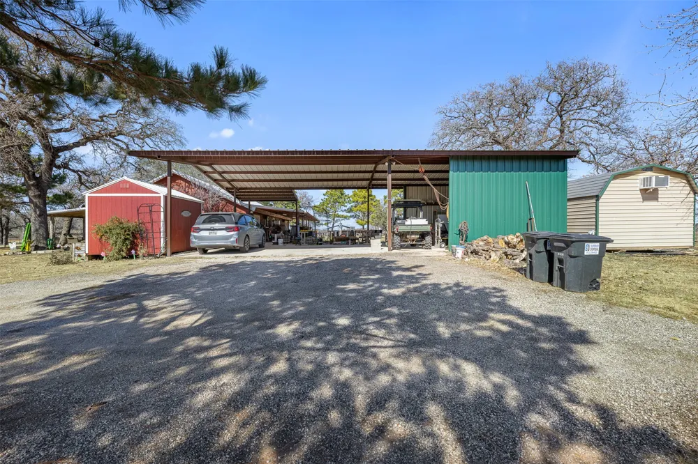 7393 State Highway 80 Nixon, TX 78140