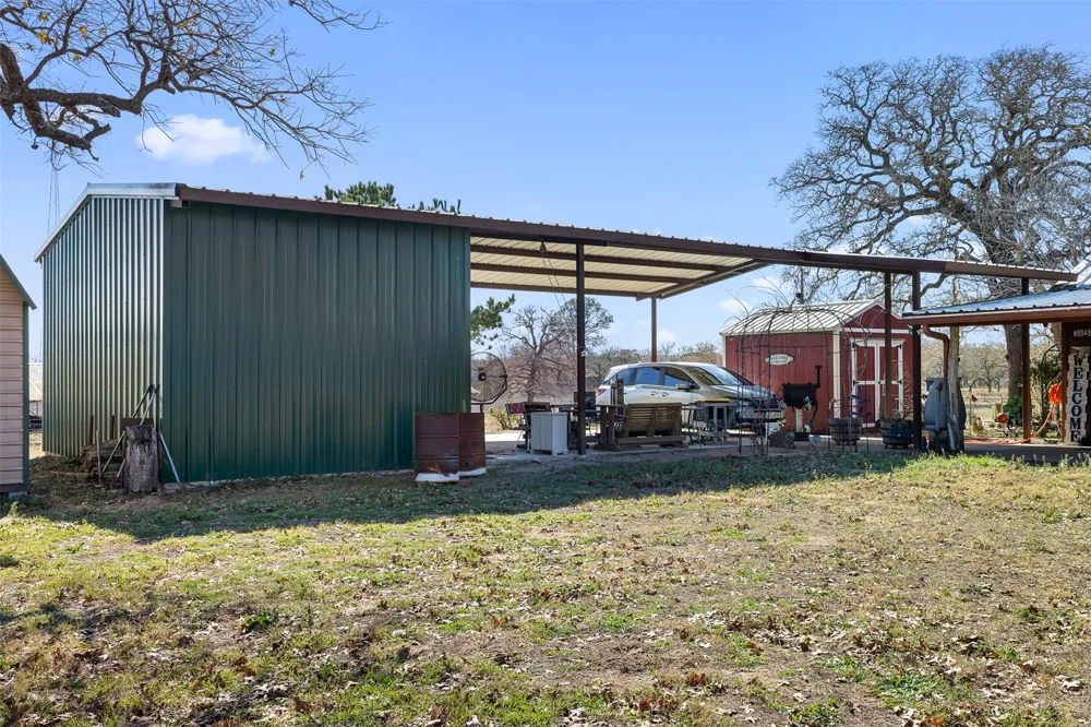 7393 State Highway 80 Nixon, TX 78140