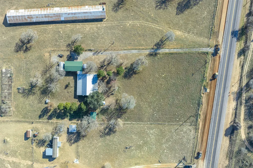 7393 State Highway 80 Nixon, TX 78140