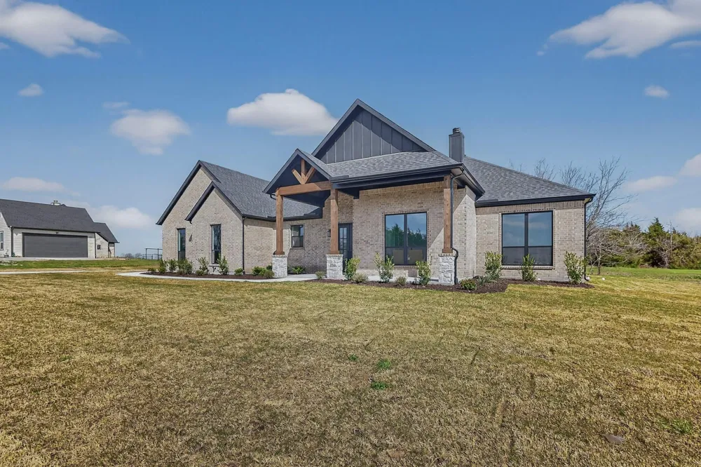 4961 County Road 1098 Celeste, TX 75423
