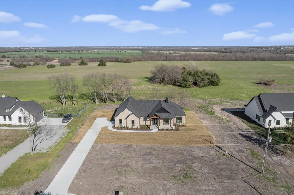 4961 County Road 1098 Celeste, TX 75423