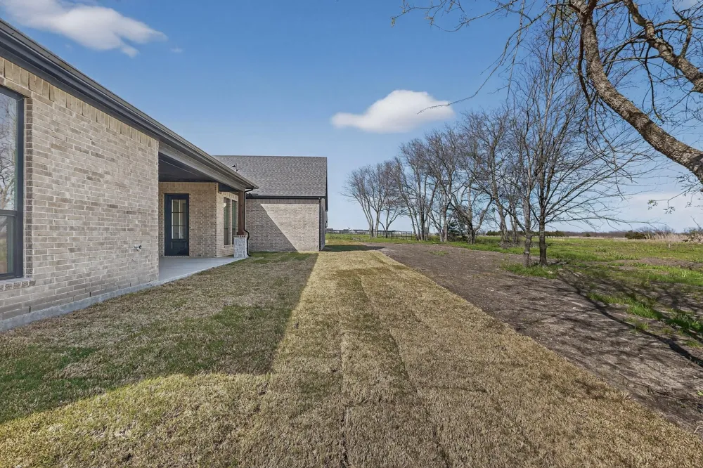 4961 County Road 1098 Celeste, TX 75423