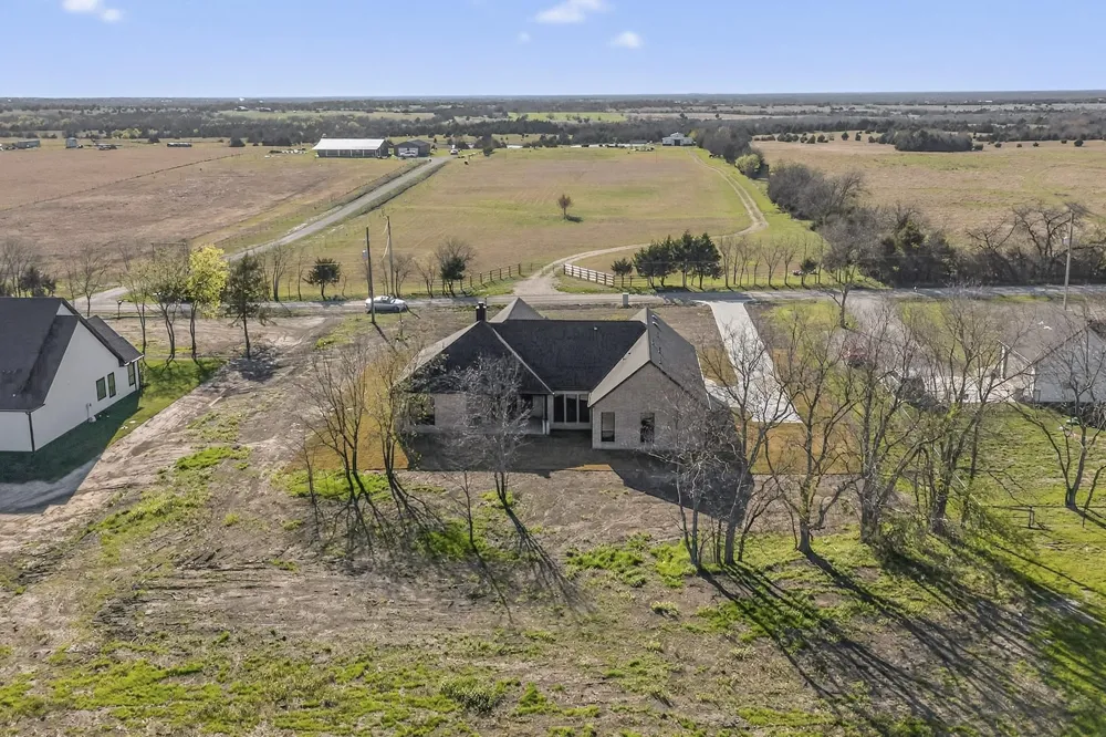 4961 County Road 1098 Celeste, TX 75423