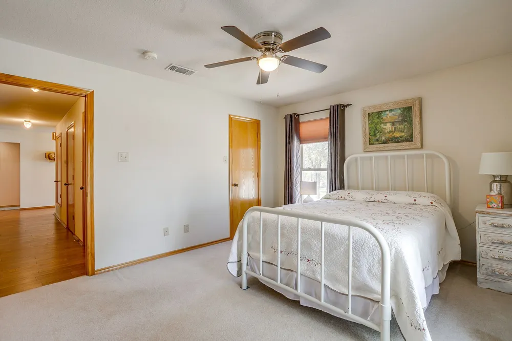292 Pam Drive Chico, TX 76431