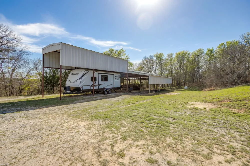 292 Pam Drive Chico, TX 76431