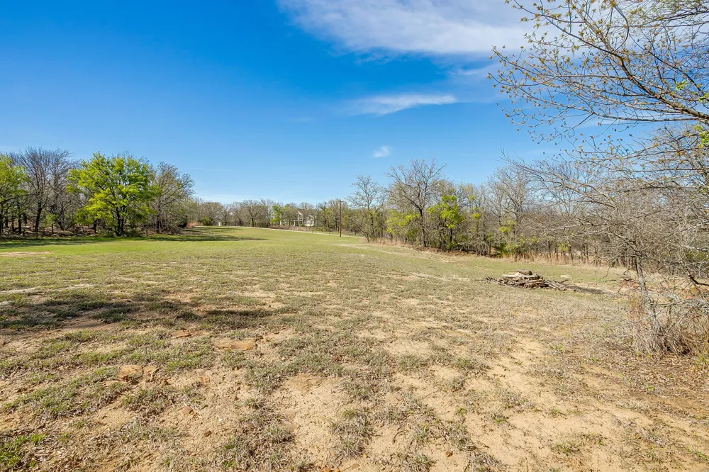 292 Pam Drive Chico, TX 76431