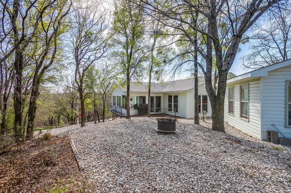 292 Pam Drive Chico, TX 76431