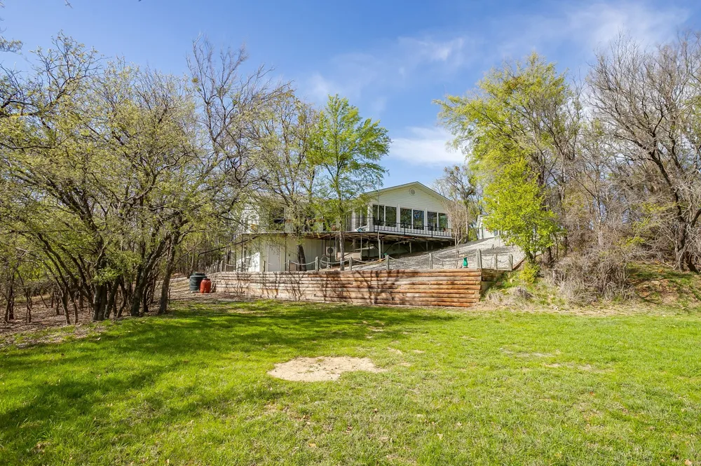 292 Pam Drive Chico, TX 76431
