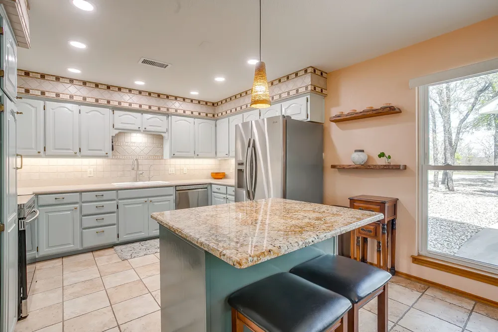 292 Pam Drive Chico, TX 76431