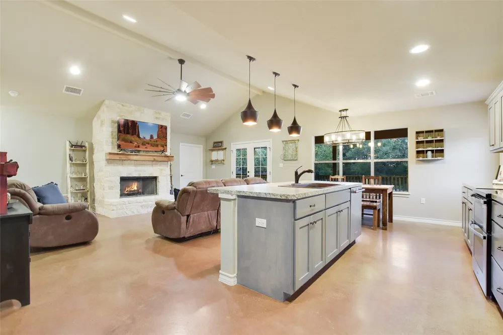 3547 W State Highway 29 Bertram, TX 78605