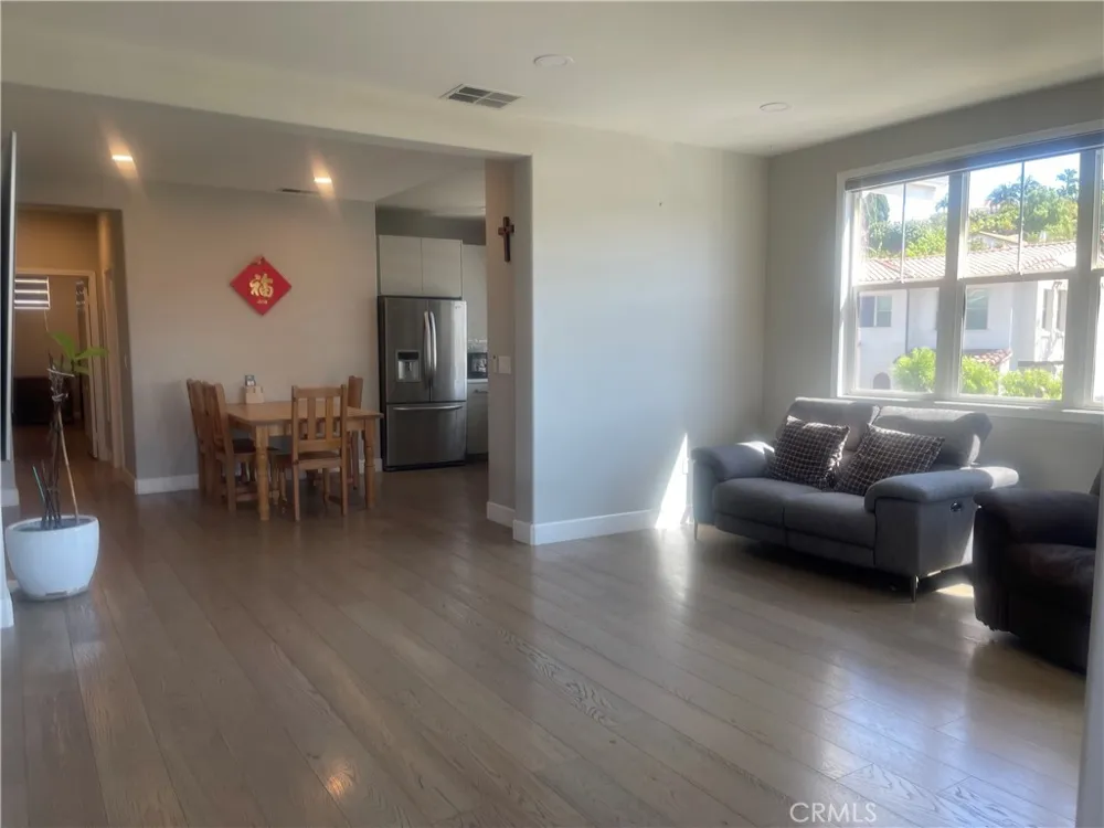 835 Francesca #201 Walnut, CA 91789