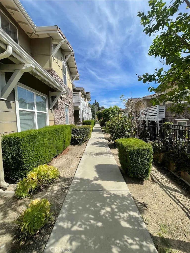 835 Francesca #201 Walnut, CA 91789