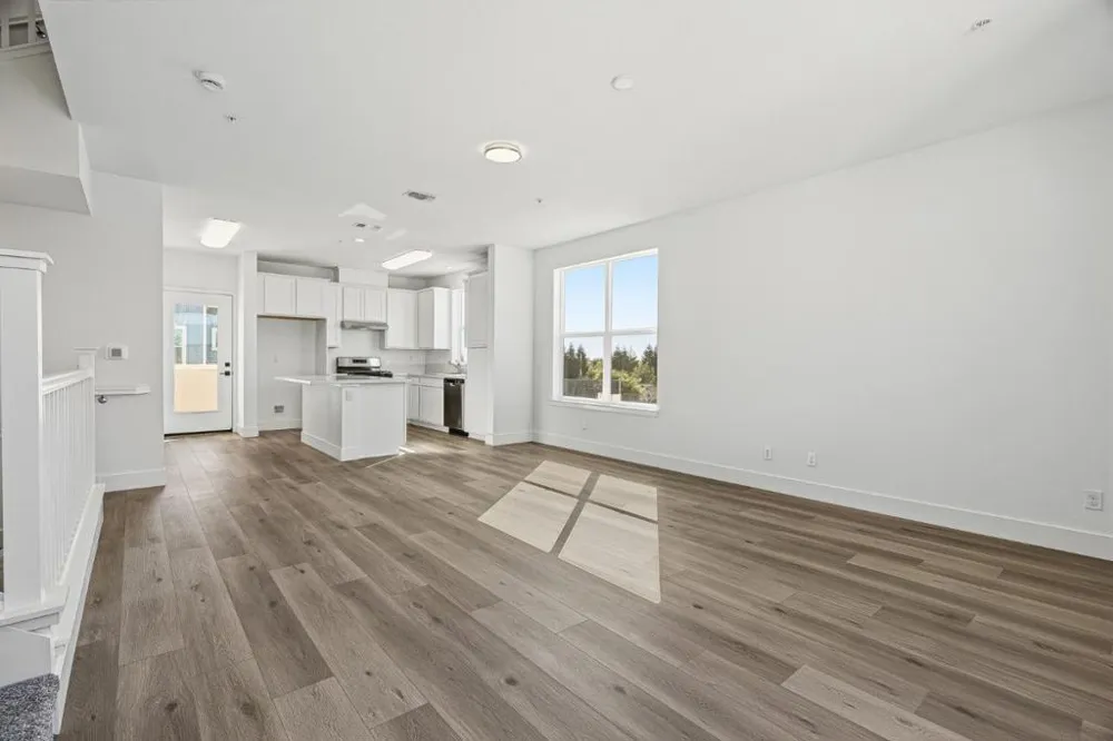 102 Skyline Vista Way Watsonville, CA 95076