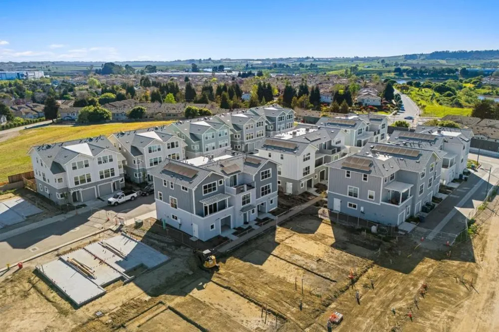 102 Skyline Vista Way Watsonville, CA 95076