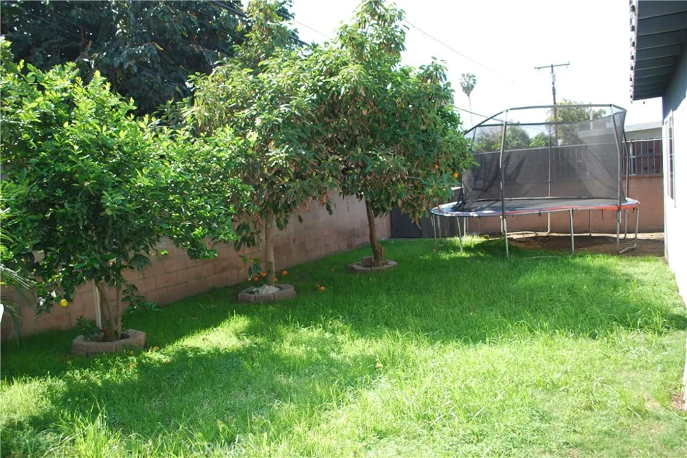 2498 Kellogg Park Drive Pomona, CA 91768