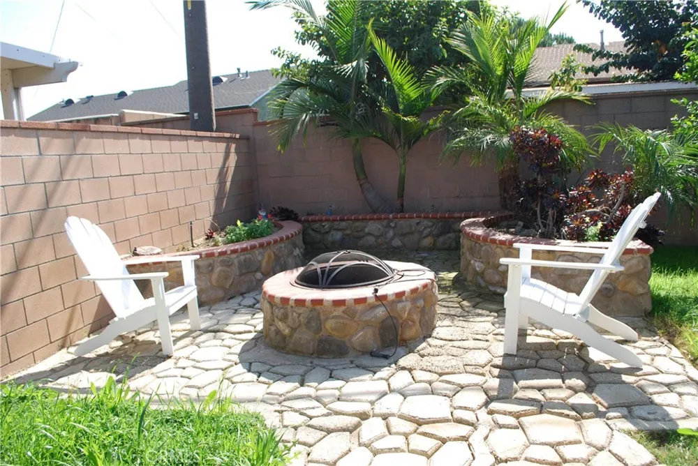 2498 Kellogg Park Drive Pomona, CA 91768