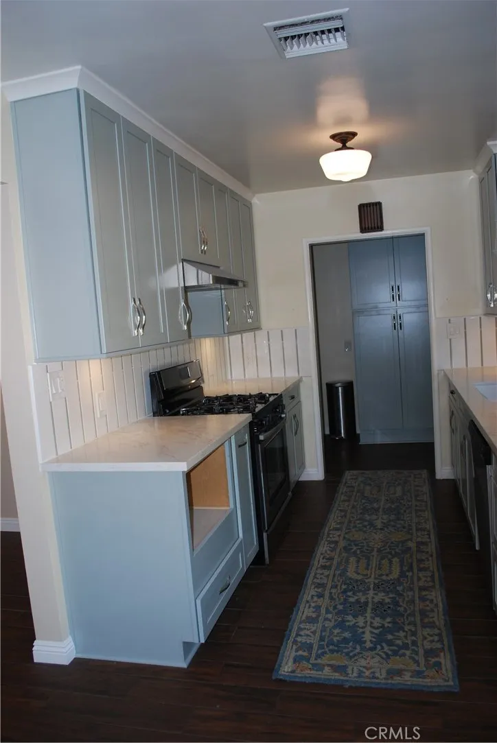 2498 Kellogg Park Drive Pomona, CA 91768