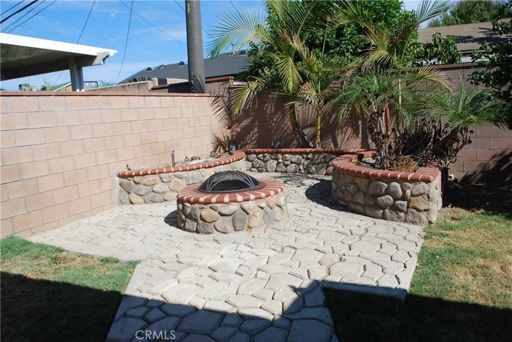 2498 Kellogg Park Drive Pomona, CA 91768