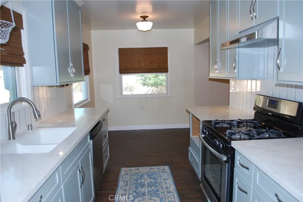 2498 Kellogg Park Drive Pomona, CA 91768