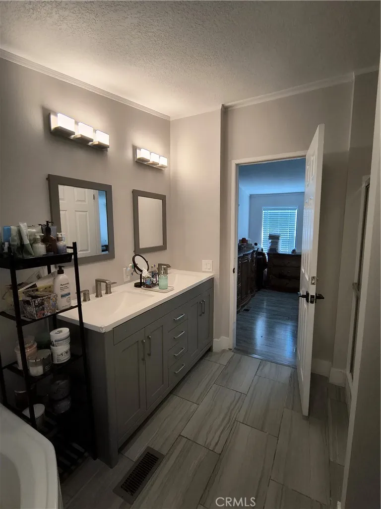 20401 Soledad Canyon Road #223 Canyon Country, CA 91351