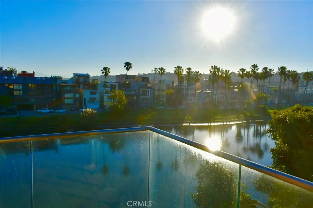6400 Pacific #311 Playa del Rey, CA 90293