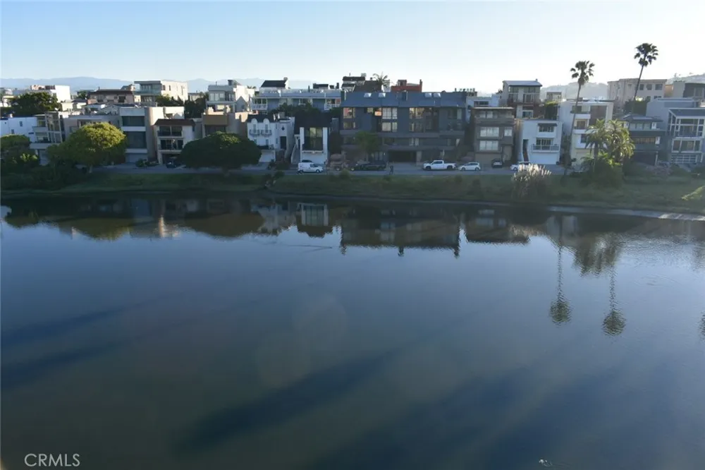 6400 Pacific #311 Playa del Rey, CA 90293